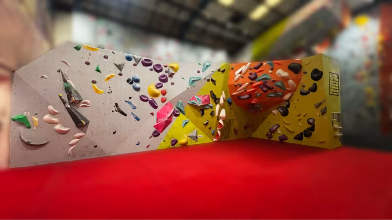 Comp Wall